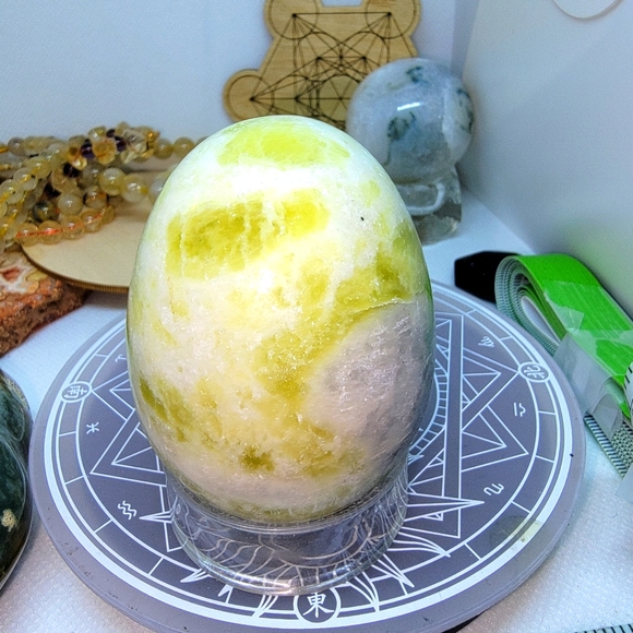 JADE EGG - Picture 1 of 5